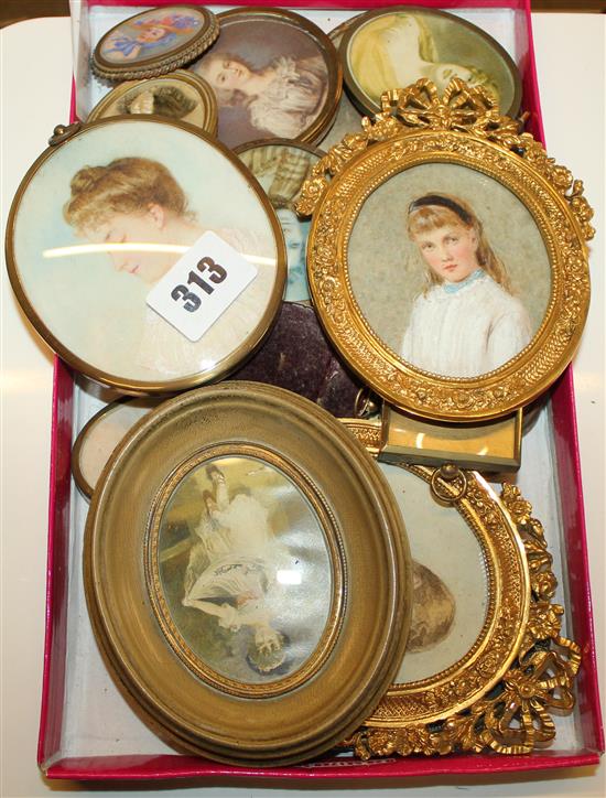 10 portrait miniatures & others, 17 in total